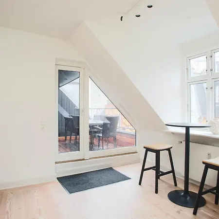 Modern 3br Duplex In Nyhavn W Private Balcony * Copenhagen